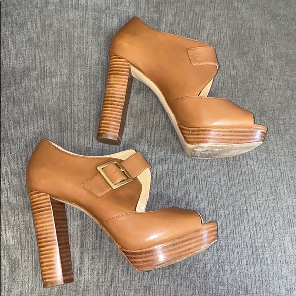 👠 MICHAEL KORS HEELS - Picture 4 of 5